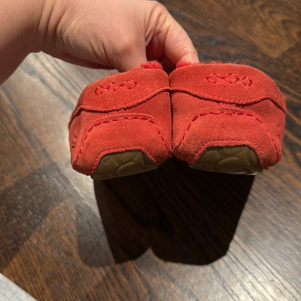UGG Australia Ansley Womens Moccasin Slippers Suede Upper Wool Red SIZE 7 - Picture 3 of 10